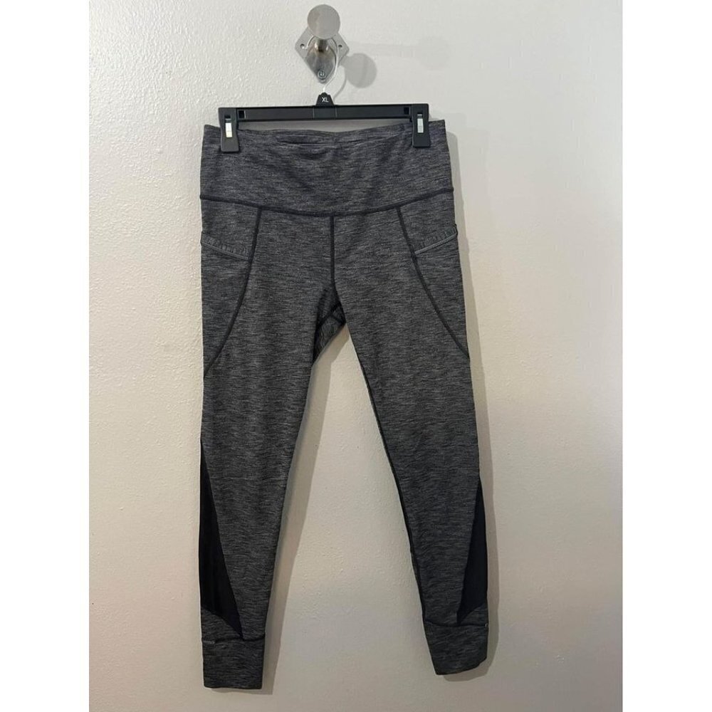 Athleta high Rise Gray And Black Leggings With Pockets Size Medium
